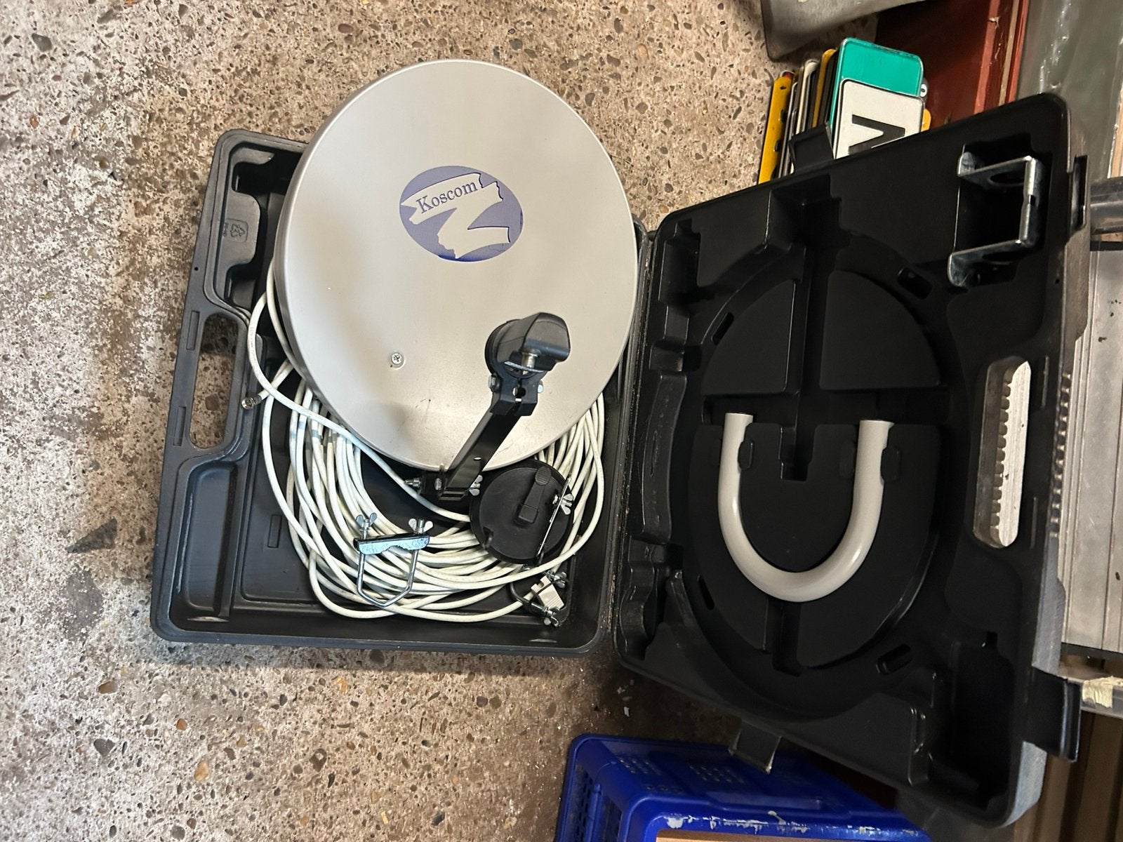 Mobiele satelliet schotel, Ophalen, Gebruikt, Antenne
