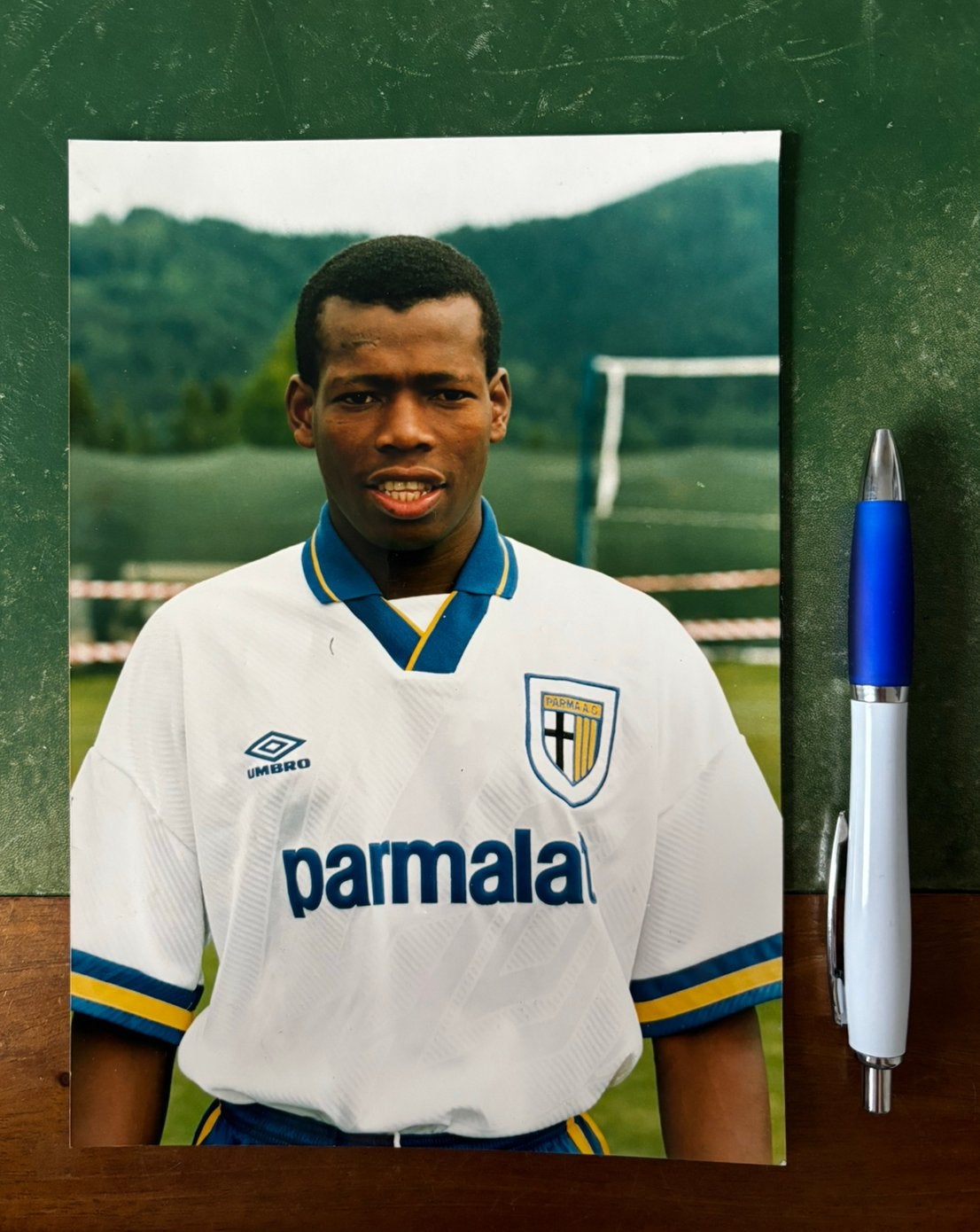 Grote spelersfoto Faustino Asprilla Parma, Ophalen of Verzenden, Zo goed als nieuw, Spelerskaart