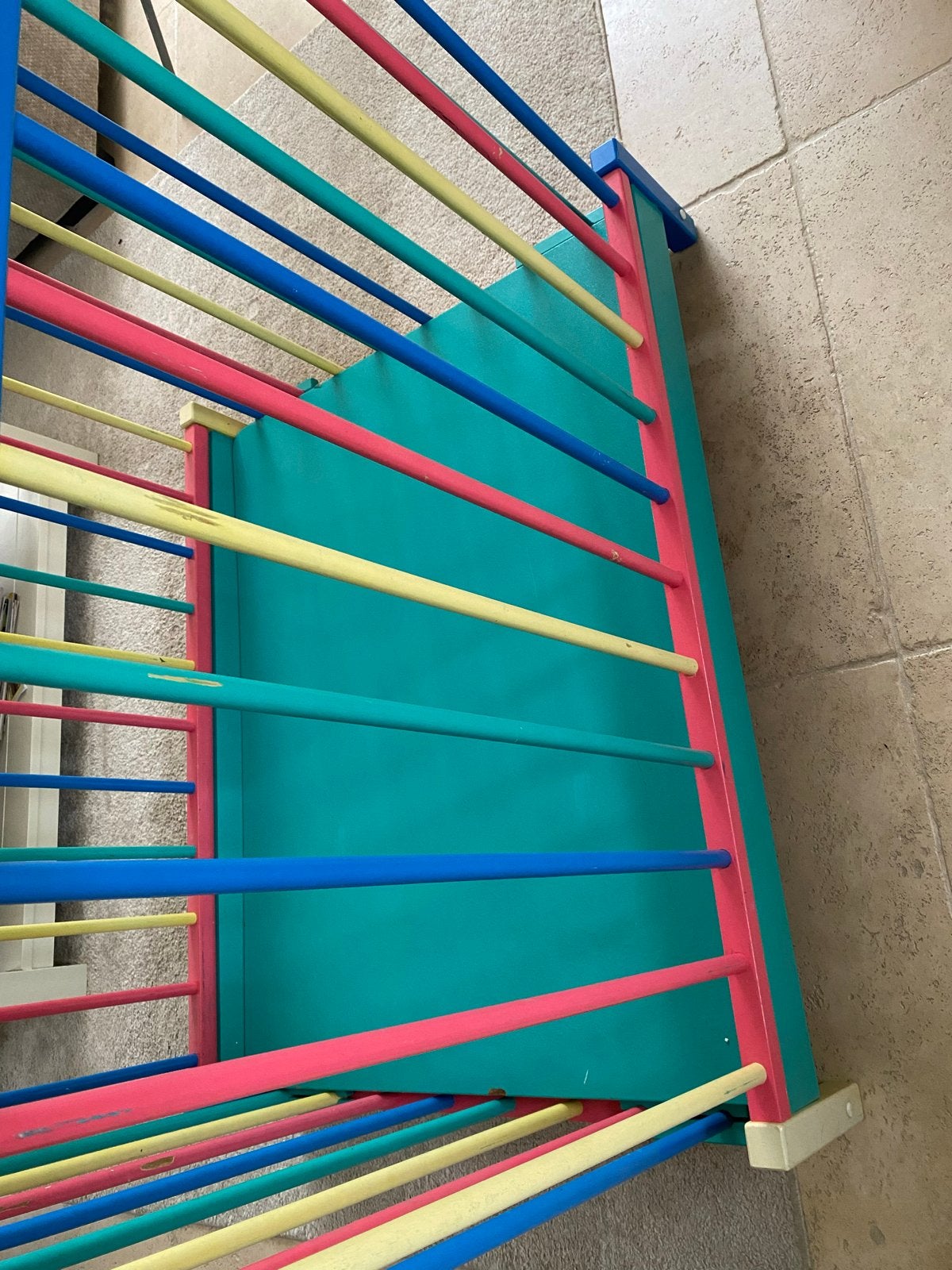 Kleurrijke Box voor Baby's en Peuters vintage, Kinderen en Baby's, Boxen, Ophalen, Gebruikt, Vierkant, In hoogte verstelbaar