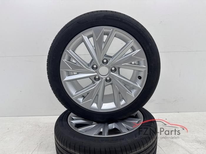 Audi A3 8Y Velgenset+Zomerbanden 17 Inch Nexen NFERA (8Y0601, Ophalen of Verzenden, Gebruikt