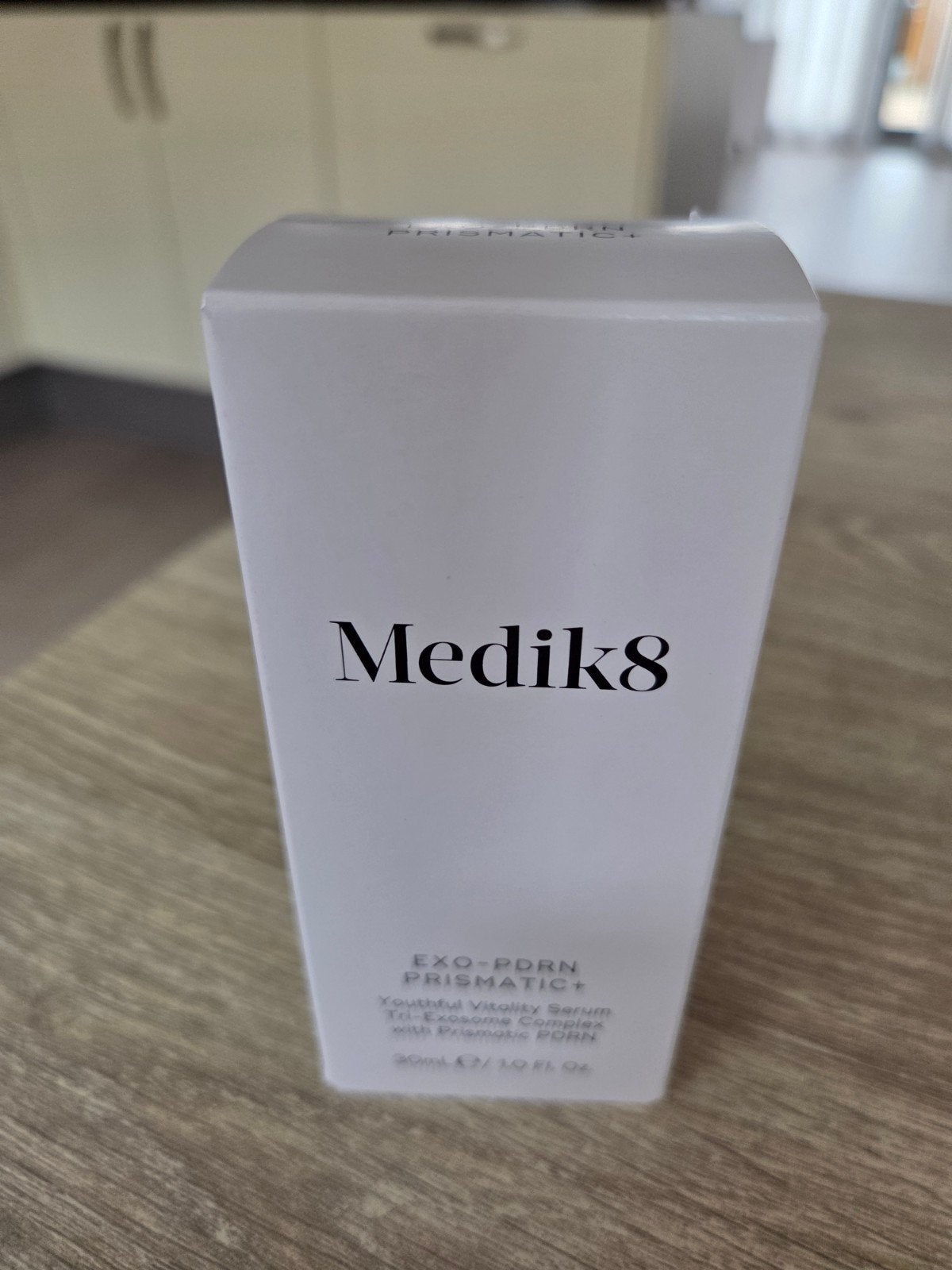 Medik8 EXO-PDRN PRISMATIC+ Youthful Vitality Serum 30ml, Ophalen of Verzenden, Nieuw, Gehele gezicht, Verzorging