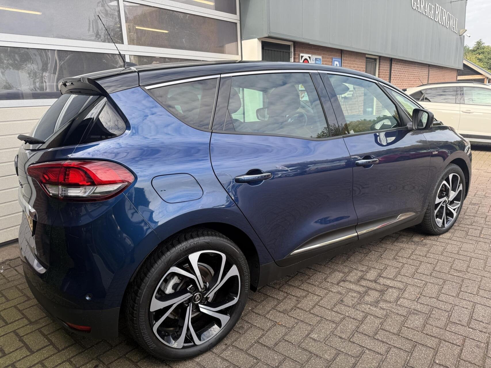 Renault Scenic 1.3 TCe Bose AUTOMAAT CARPLAY/CAMERA *ALL-IN, 12 maanden, Parkeerassistent, 4 cilinders, Blauw