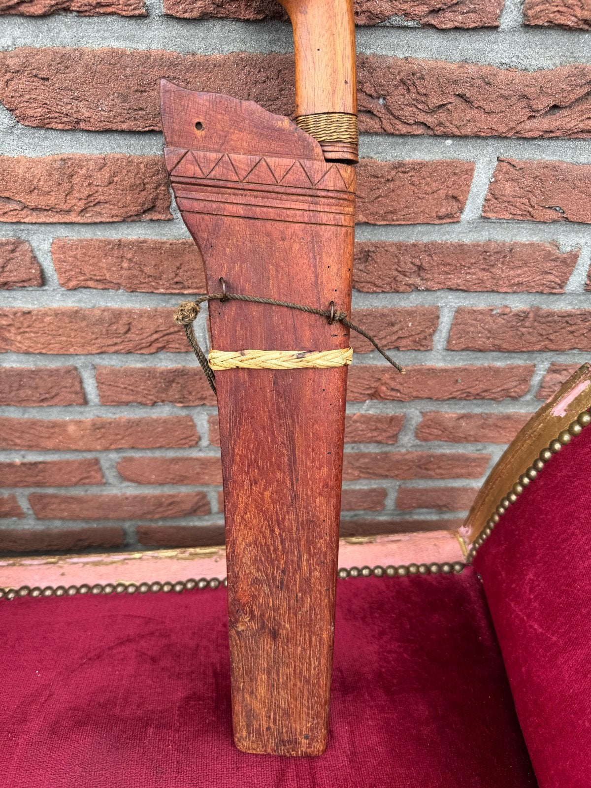 Antieke Golok/Zwaard uit Nederlands-Indië met Vogelkop, Hout, Ophalen of Verzenden, Indonesië, Bruin