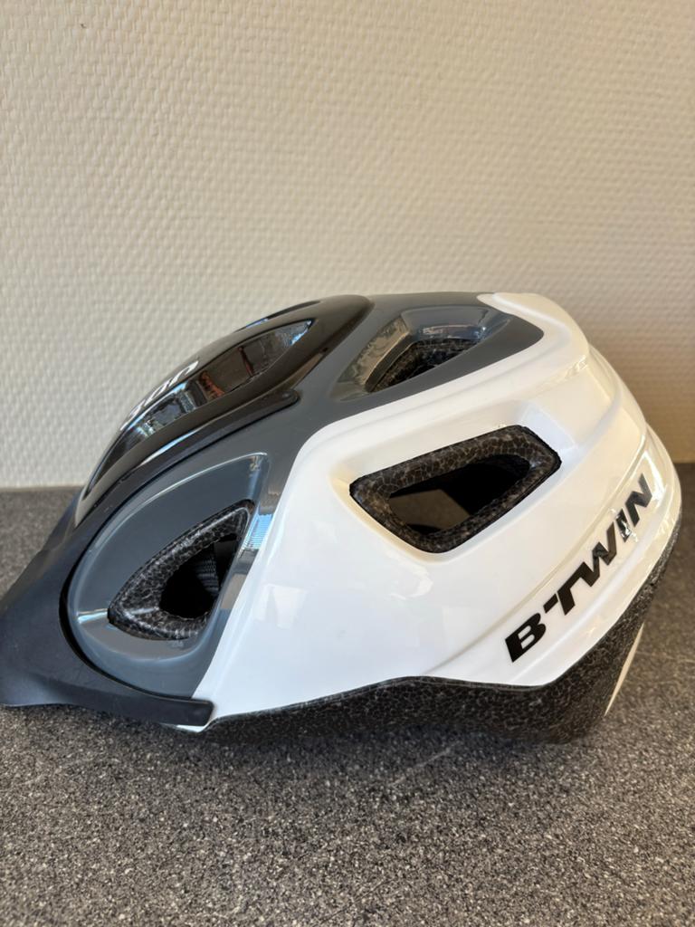 B'TWIN BH 300 Fietshelm - Maat 53-57 cm, Fietsen en Brommers, Ophalen of Verzenden, Zo goed als nieuw, Overige maten, Heer of Dame