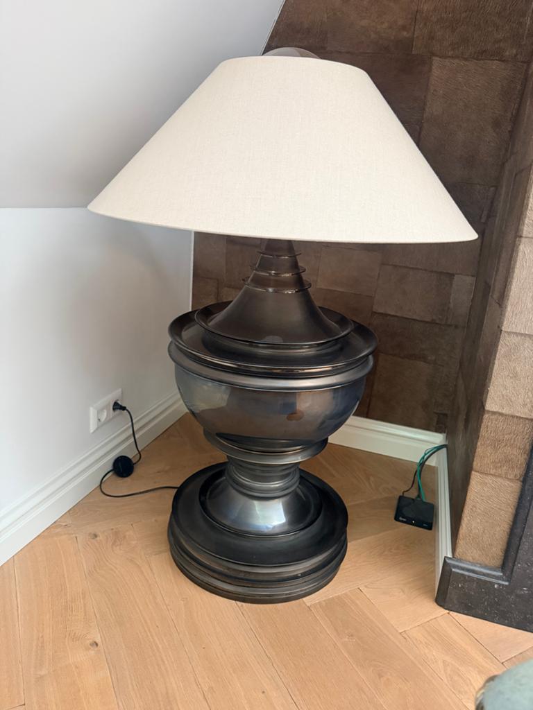 Eichholtz staande grote lamp met stoffen kap van bronz, Ophalen of Verzenden, Zo goed als nieuw, Metaal, 100 tot 150 cm