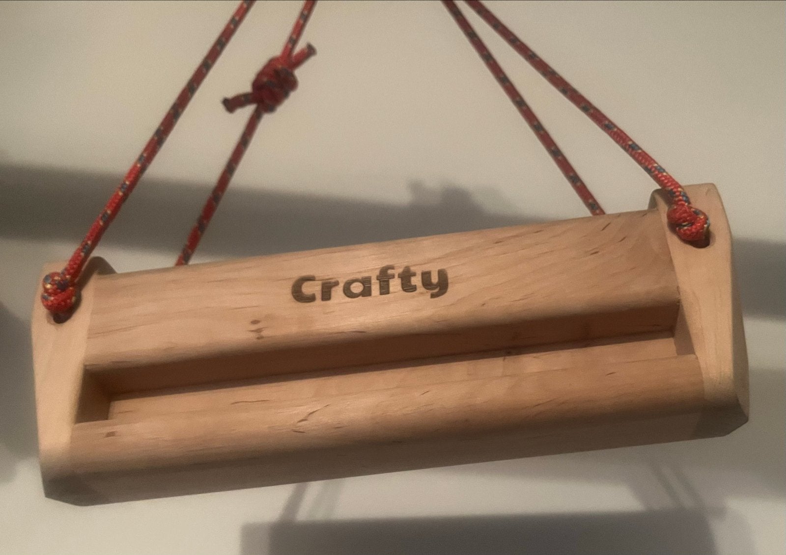 Crafty klimbord/ hangboard + twee handtrainers samen €25,-, Ophalen, Gebruikt, Klimsport-accessoire