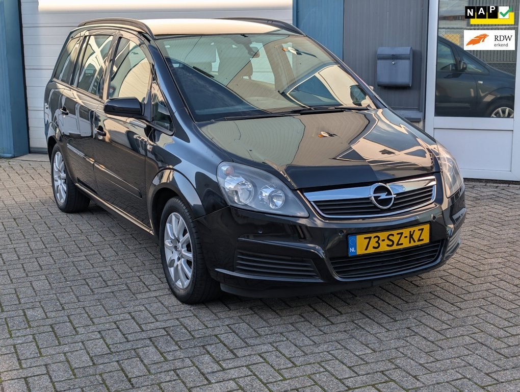 Opel Zafira 1.8 Executive Airco Park. Sensoren Nieuwe APK 7, Auto's, Stof, Gebruikt, Parkeersensor, 4 cilinders