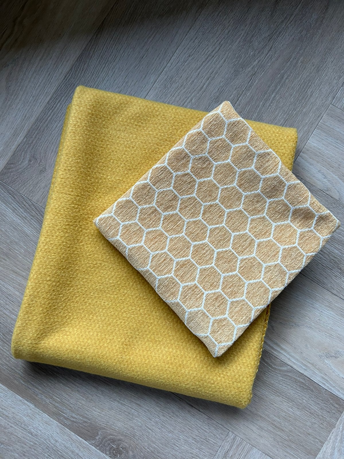 Fleece deken plaid en kussensloop Leen Bakker in geel, Geel, Fleecedeken, Gebruikt, Ophalen of Verzenden