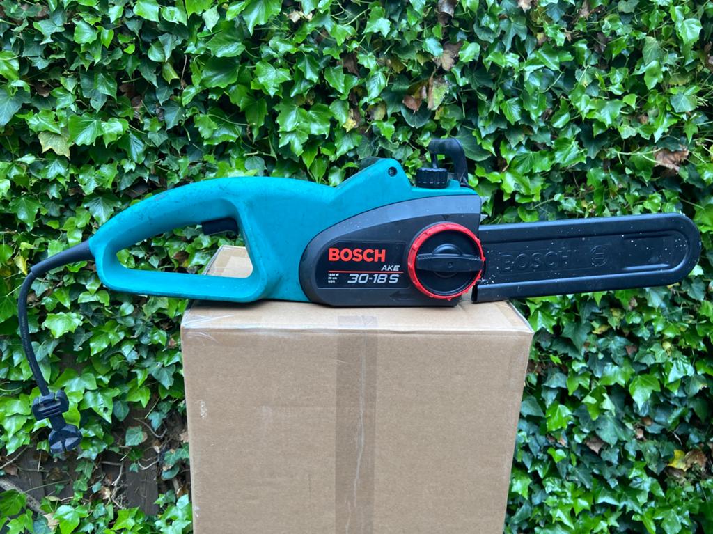 Kettingzaag Bosch 30 cm zwaardlengte, Tuin en Terras, Ophalen, Zo goed als nieuw, Elektrisch