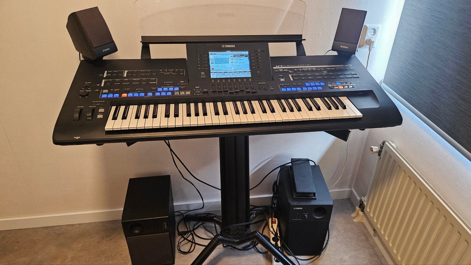 Yamaha Tyros 4B 10e verjaardag Special Edition Arranger, Muziek en Instrumenten, Ophalen, 61 toetsen, Yamaha, Zo goed als nieuw