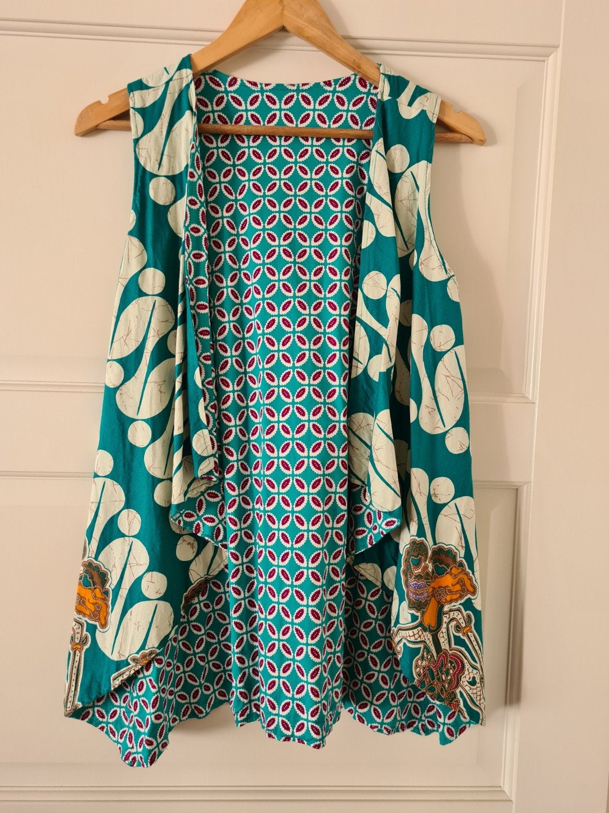 Festival gilet aan 2 kanten draagbaar 1 mt 36/40, Kleding | Dames, Overige Dameskleding, Ophalen of Verzenden, Nieuw