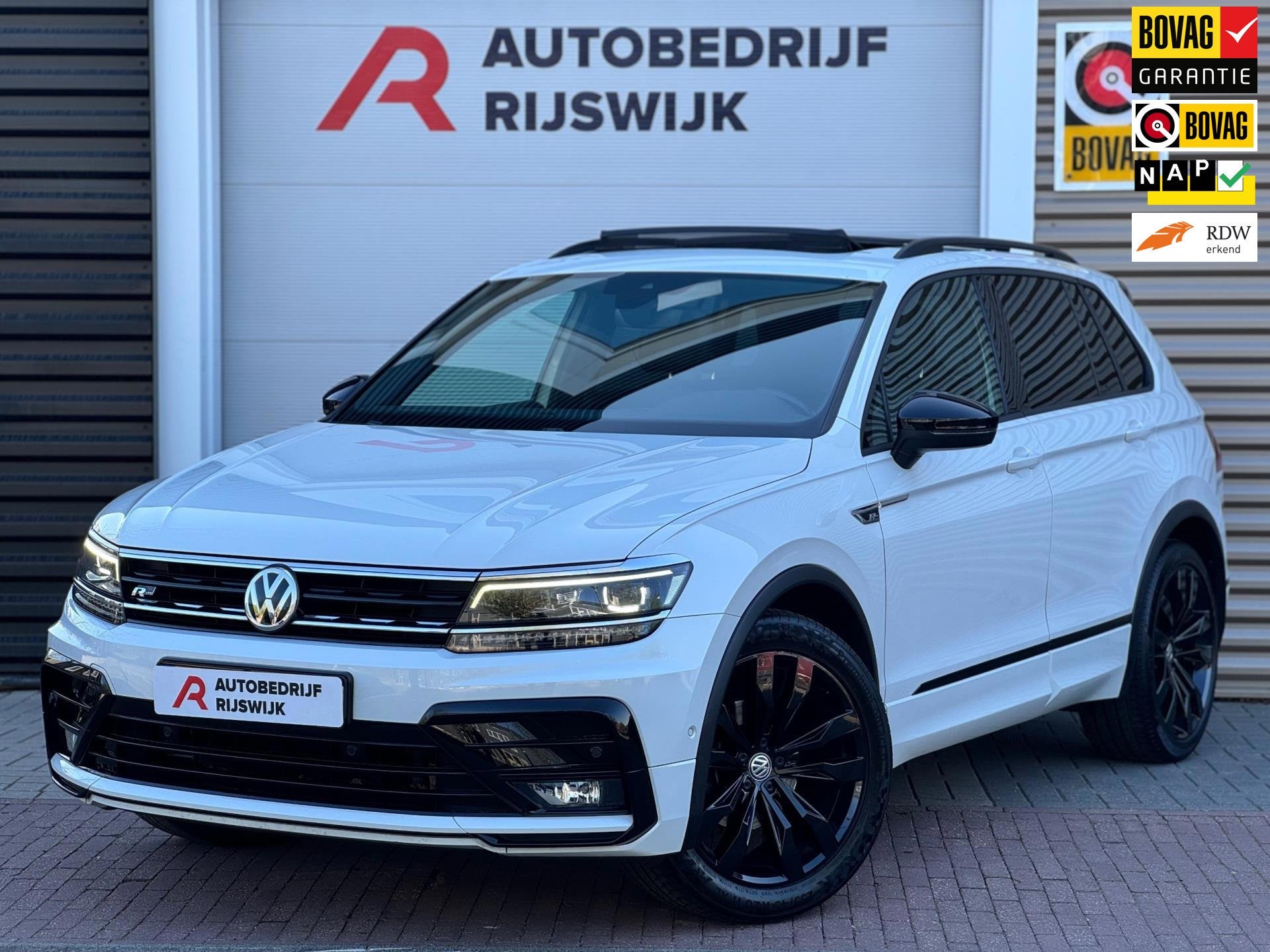Volkswagen Tiguan 1.5 TSI ACT 3x R-Line Memory/Pano/Dynaudio, Auto's, Dealer onderhouden, Euro 6, 150 pk, Wit