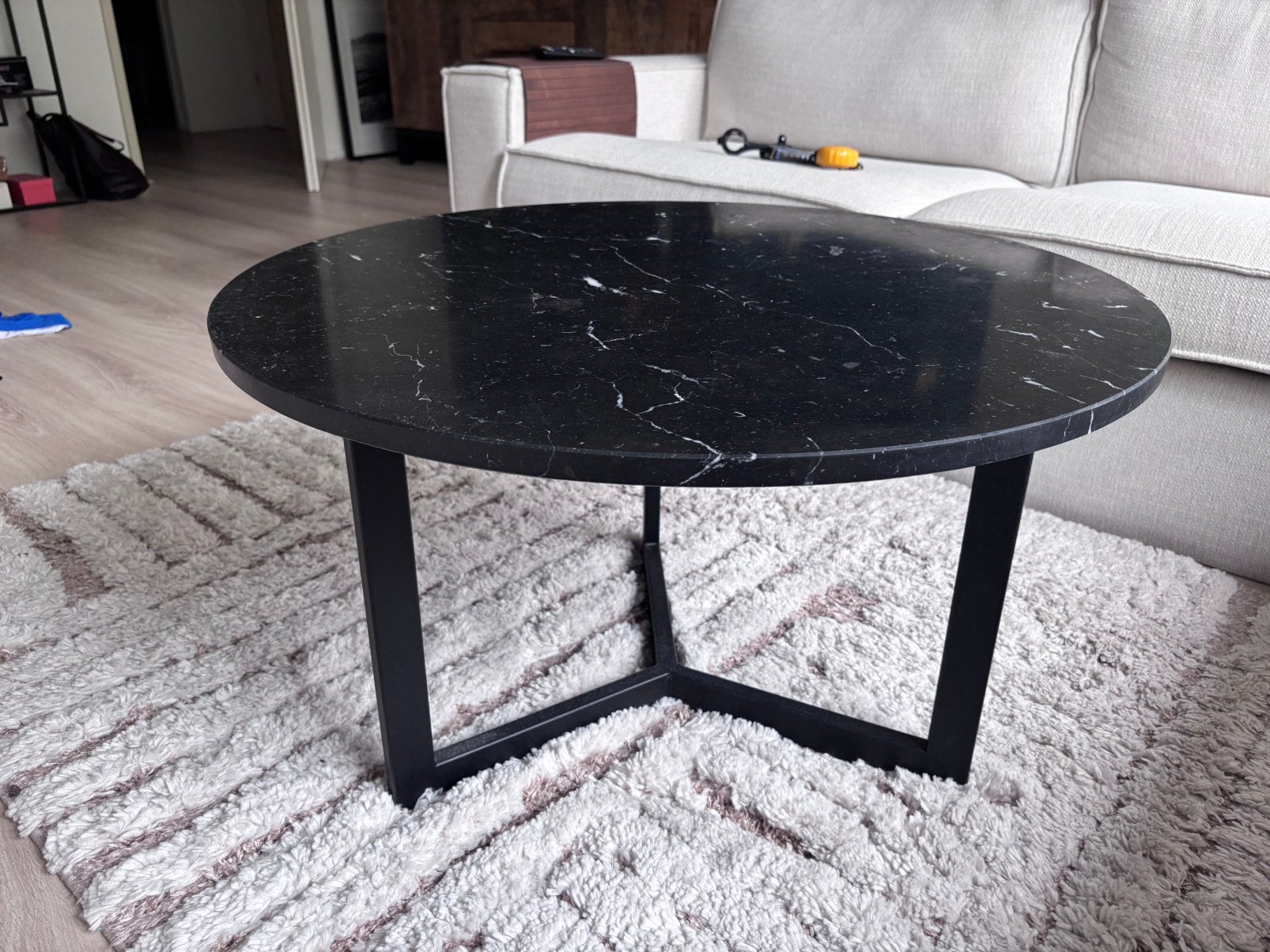 Marmeren salontafel, Huis en Inrichting, Tafels | Salontafels, Nieuw, 5 – 50, 50 tot 100 cm, 100 tot 150 cm, Rond, Metaal, Overige materialen