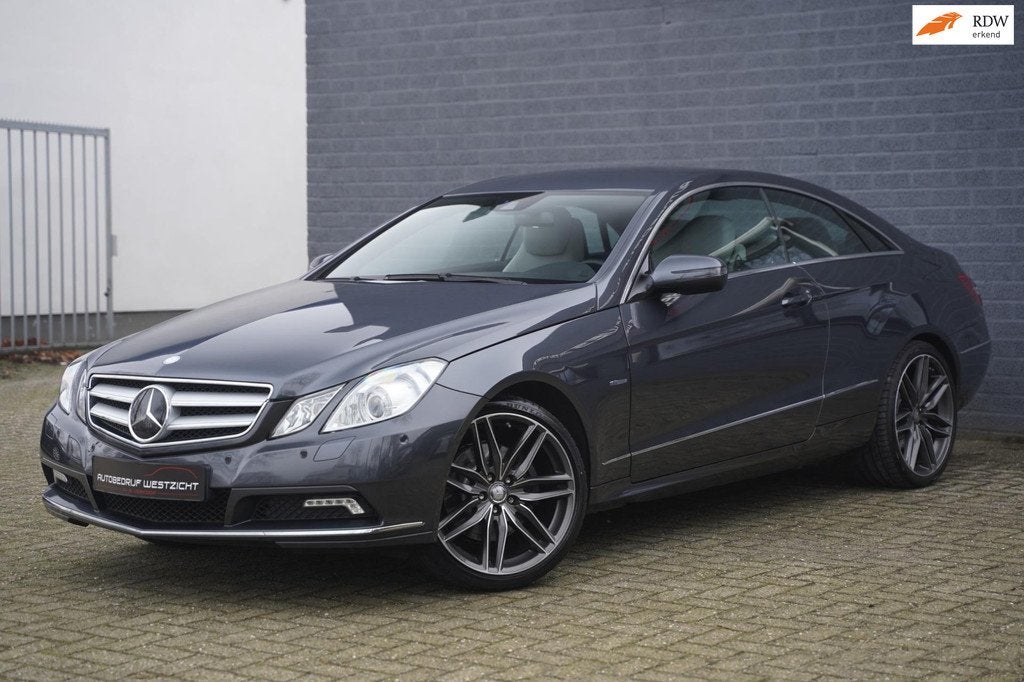 Mercedes-Benz E-klasse Coupé 350 CGI Avantgarde 292pk AUT, Auto's, Automaat, Achterwielaandrijving, Gebruikt, 4 stoelen