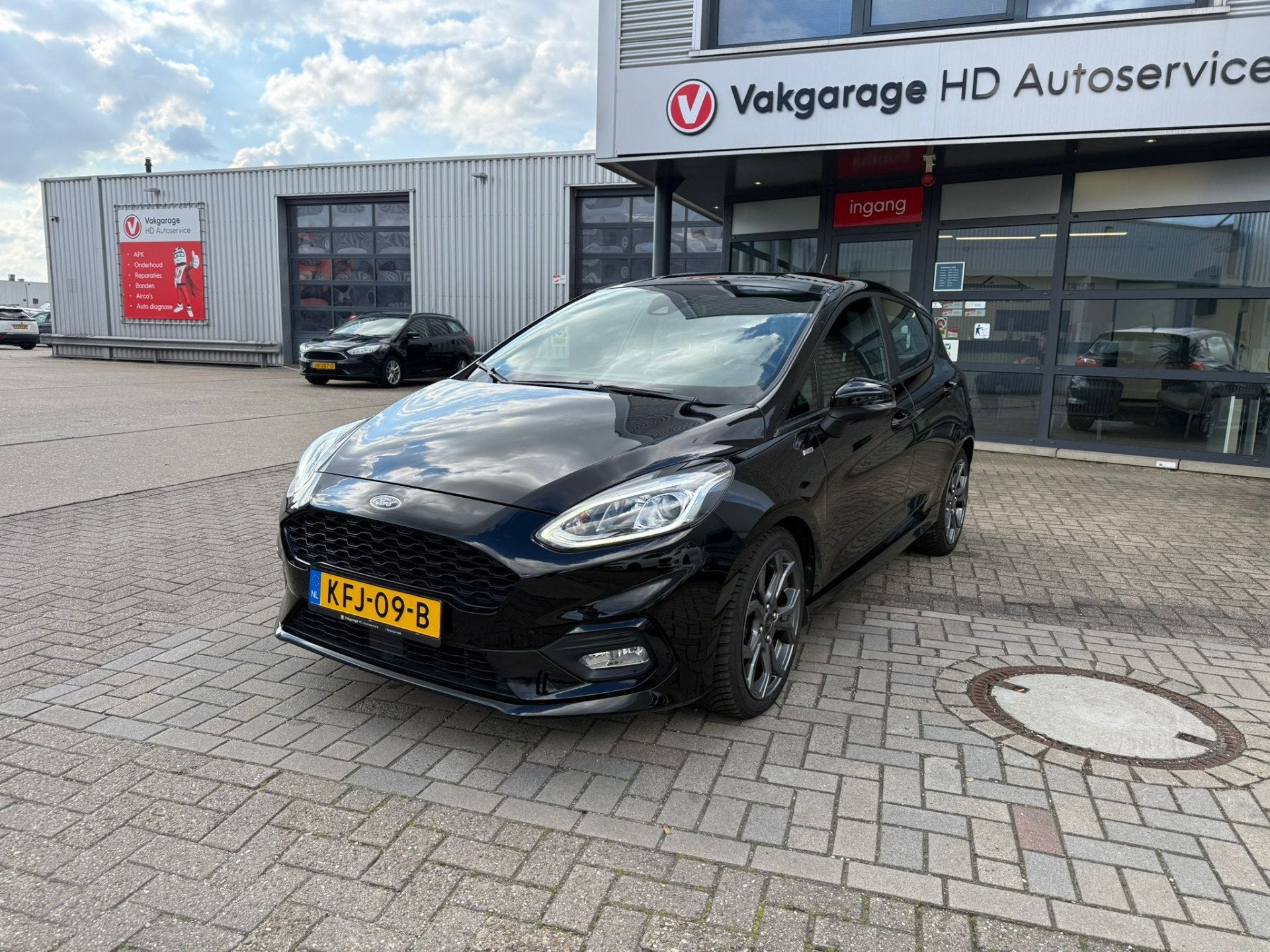 Ford Fiesta 1.0 EcoBoost Titanium (bj 2018, automaat), Gebruikt, Euro 6, 620 kg, Zwart