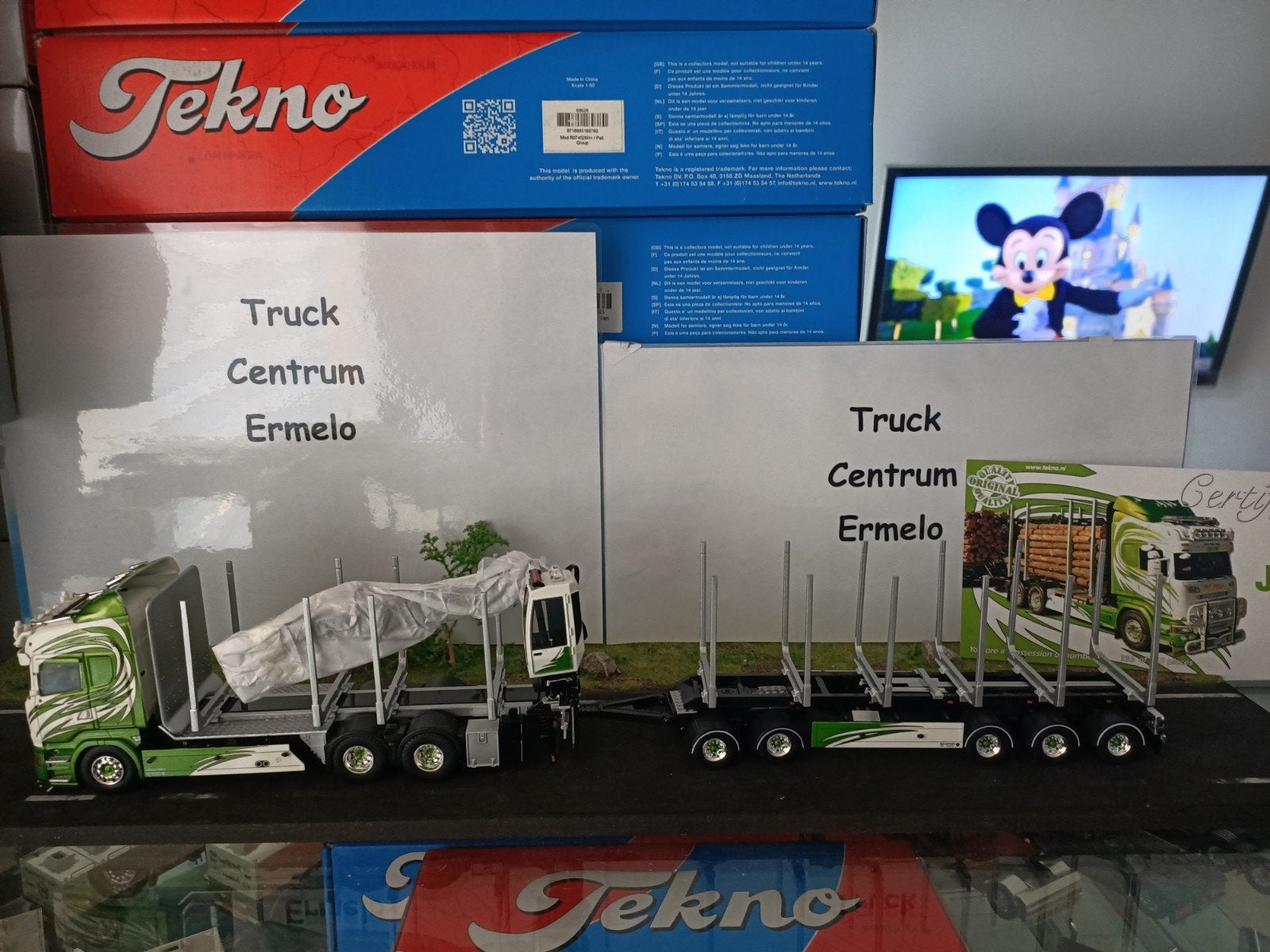 Jihab Scania R-serie Highline Zweedse houtwagen
Verzending i, Hobby en Vrije tijd, Ophalen of Verzenden, Nieuw, Bus of Vrachtwagen
