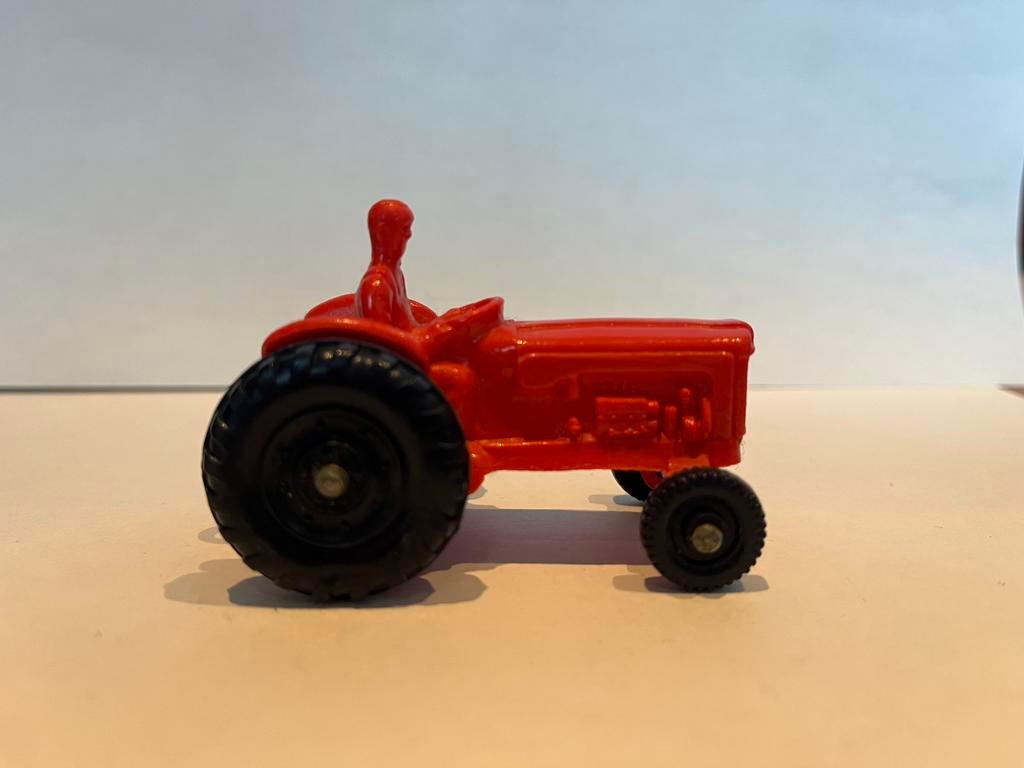 Tomte nr:19 traktor, Ophalen of Verzenden