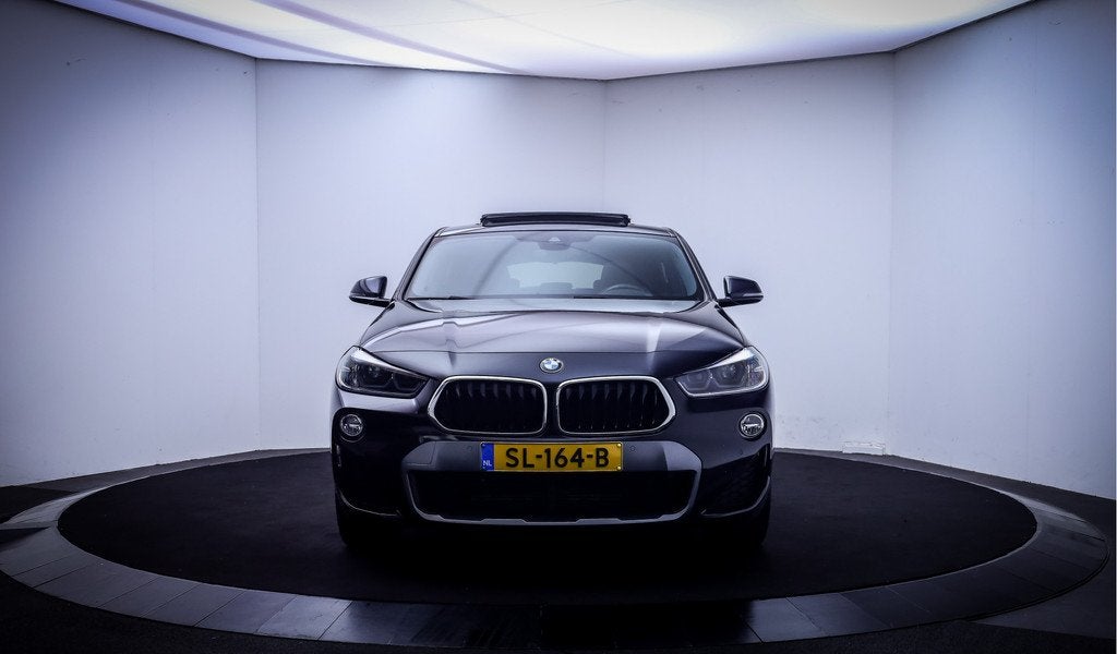 BMW X2 20iA M-SPORT High Executive PANO | HARMAN KARDON | CA, 1998 cc, X2, 1435 kg, Zwart