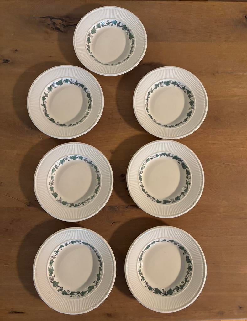 Wedgwood Stratford 7 diepe borden, Ophalen, Gebruikt, Bord(en), Wedgwood