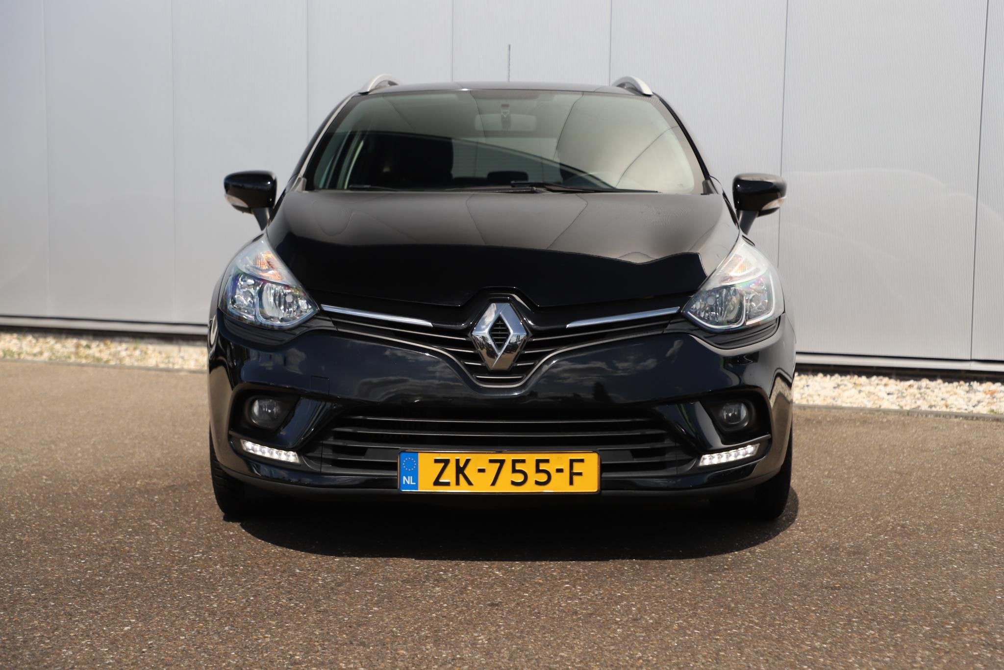 Renault Clio Estate 0.9 TCe Limited Navigatie Bluetooth Airc, Auto's, Renault, Voorwielaandrijving, 898 cc, Stof, Gebruikt