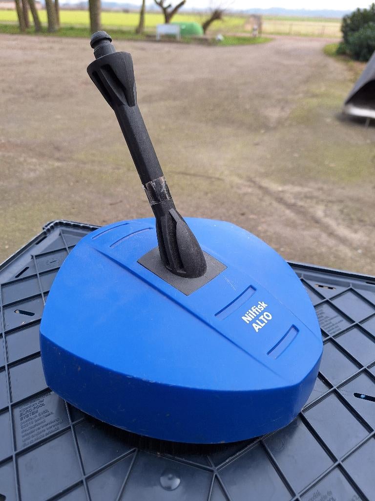 terrasreiniger Nilfisk, Tuin en Terras, Hogedrukreinigers, Zo goed als nieuw, Elektrisch, Ophalen