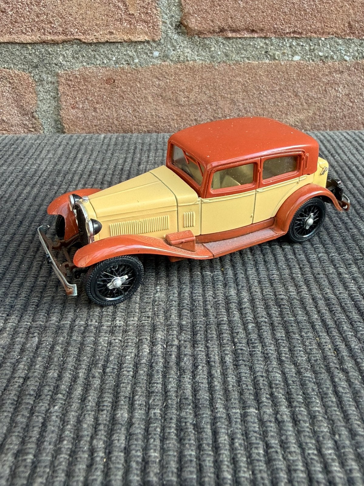 1:43 Rio 🇮🇹 Alfa Romeo 6C 1750 ……. 15,-, Hobby en Vrije tijd, Modelauto's | 1:43, Ophalen of Verzenden, Zo goed als nieuw, Auto