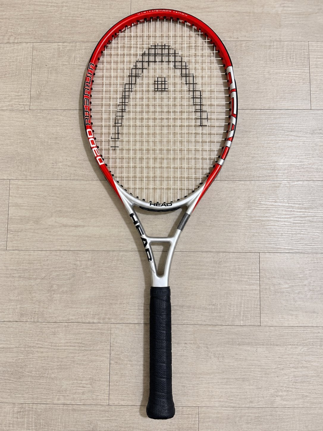 Foto 4 van Complete tennis set: 3 rackets, ballen en tas