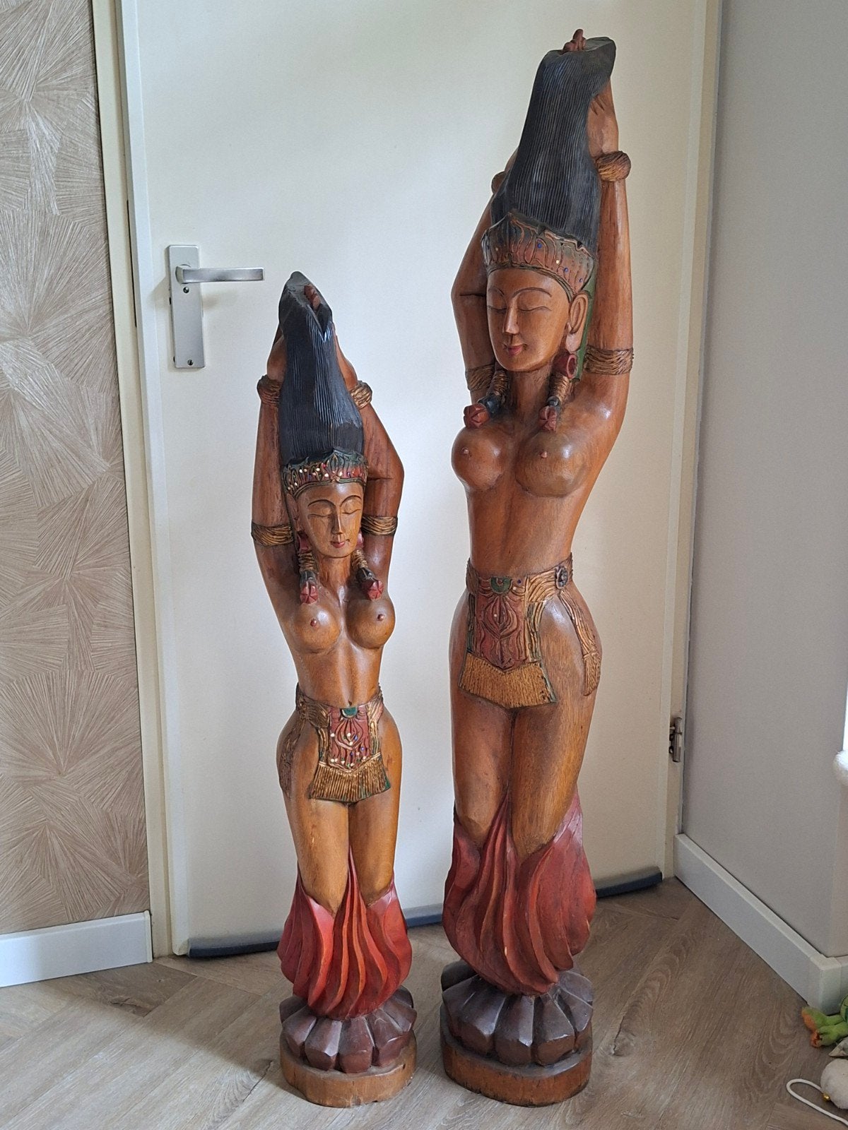 2 houten beelden 1 van 100cm 1 van 130cm, Ophalen, Hout