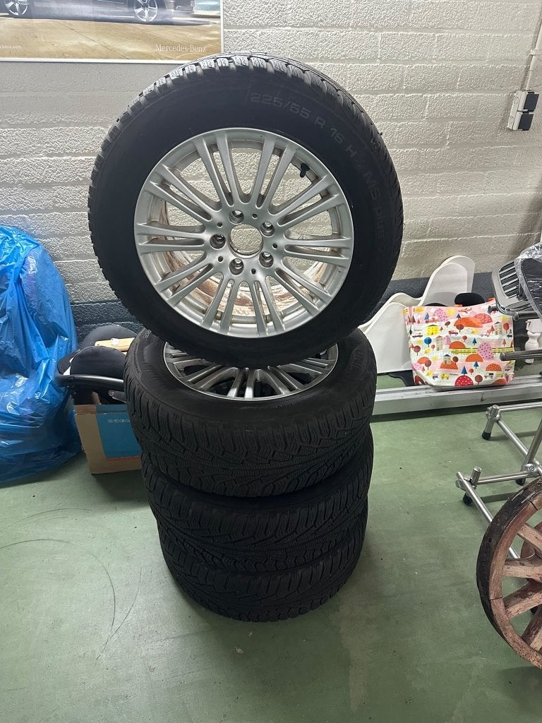 Mercedes E klasse W 212 Licht metaal velgen allseason, Auto-onderdelen, Ophalen, Gebruikt, Banden en Velgen, Luc@auto-veugen.nl