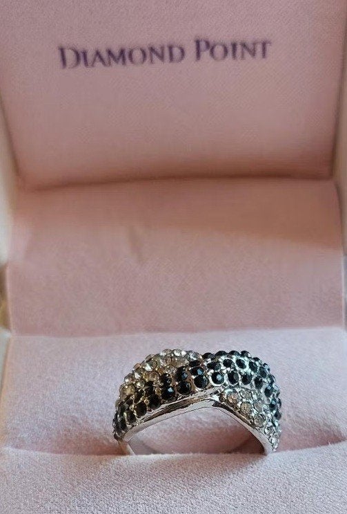 Saffierring maat 17.8mm, Overige materialen, Ut, Nieuw, Ophalen of Verzenden