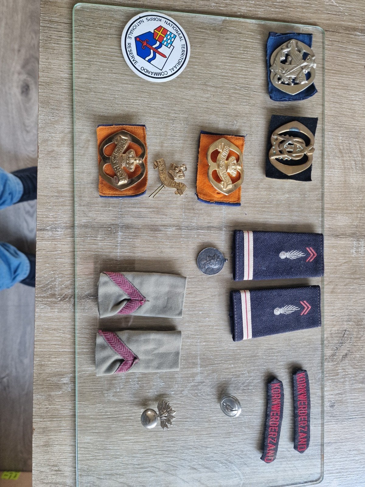Diverse militaire emblemen en insignes, Ophalen of Verzenden, Landmacht, Nederland, Embleem of Badge
