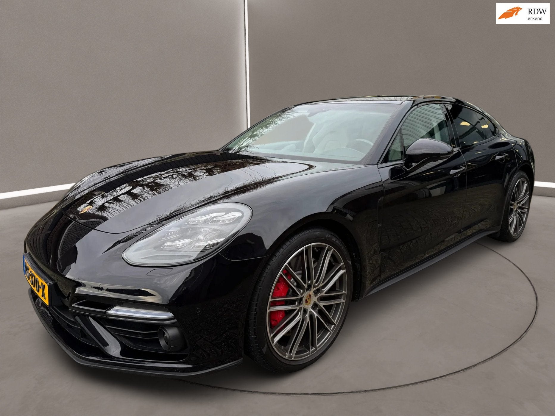 Porsche Panamera 4.0 V 8 Turbo 550 PK Model 2017 Panodak dkm, Auto's, Porsche, Automaat, Dealer onderhouden, Gebruikt, 4 stoelen