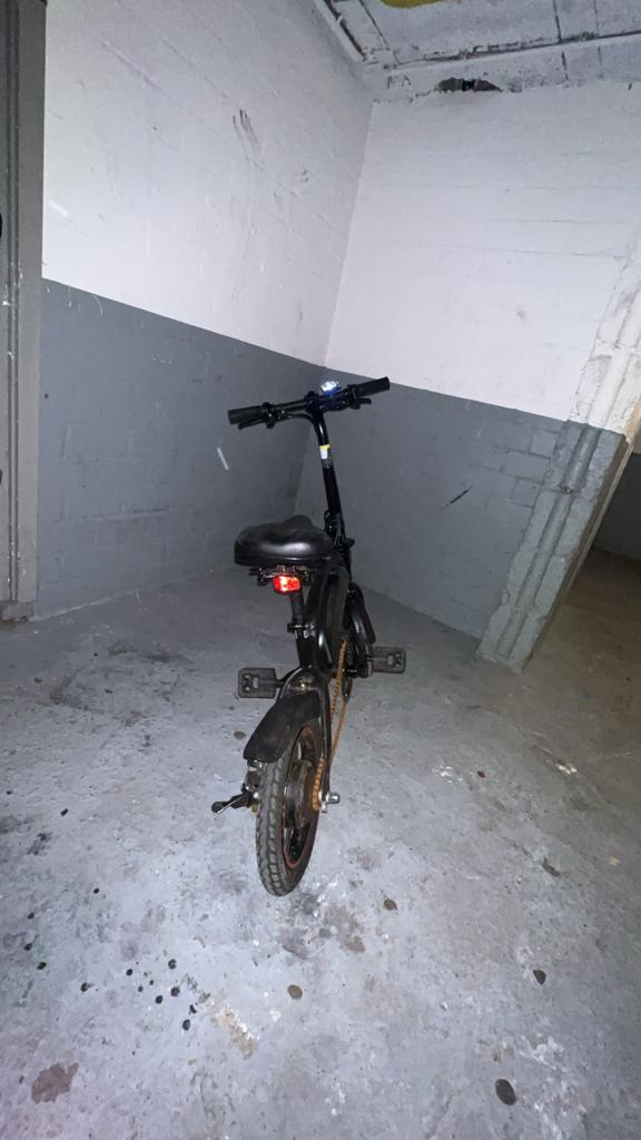 Compacte DYU E-bike met lader, Overige merken, Gebruikt, Ophalen of Verzenden, Minder dan 47 cm