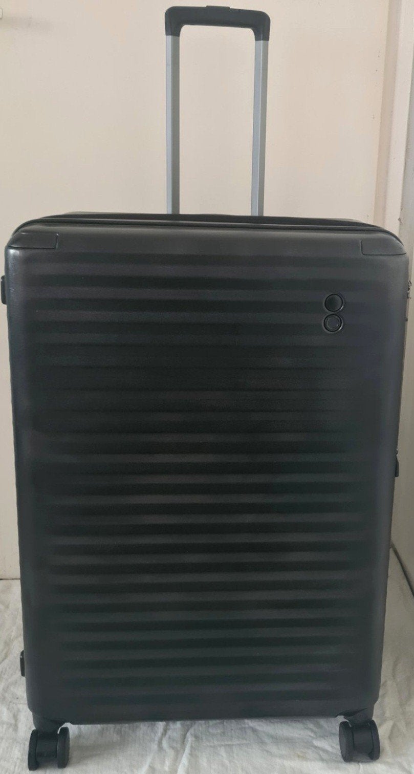 Echolac Celectra BLX Grote Koffer
4 wielen TSA cijferslot La, Ophalen, Gebruikt, Hard kunststof, 45 tot 55 cm