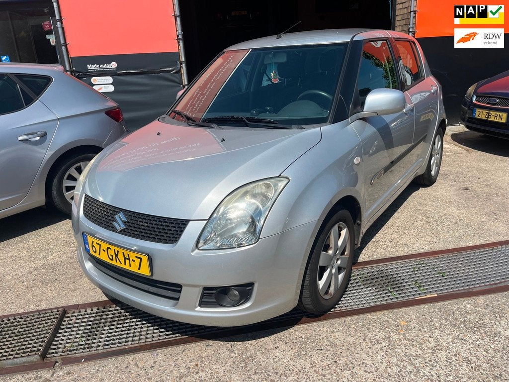 Suzuki Swift 1.3 Exclusive / AUTOMAAT 5drs /airco, Auto's, Suzuki, 400 kg, Swift, Origineel Nederlands, Bedrijf