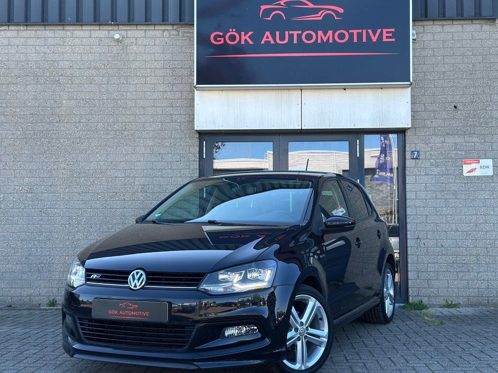Volkswagen POLO 1.2 TSI BlueMotion Highline Edition / R-Line, Voorwielaandrijving, Stof, 4 cilinders, Zwart