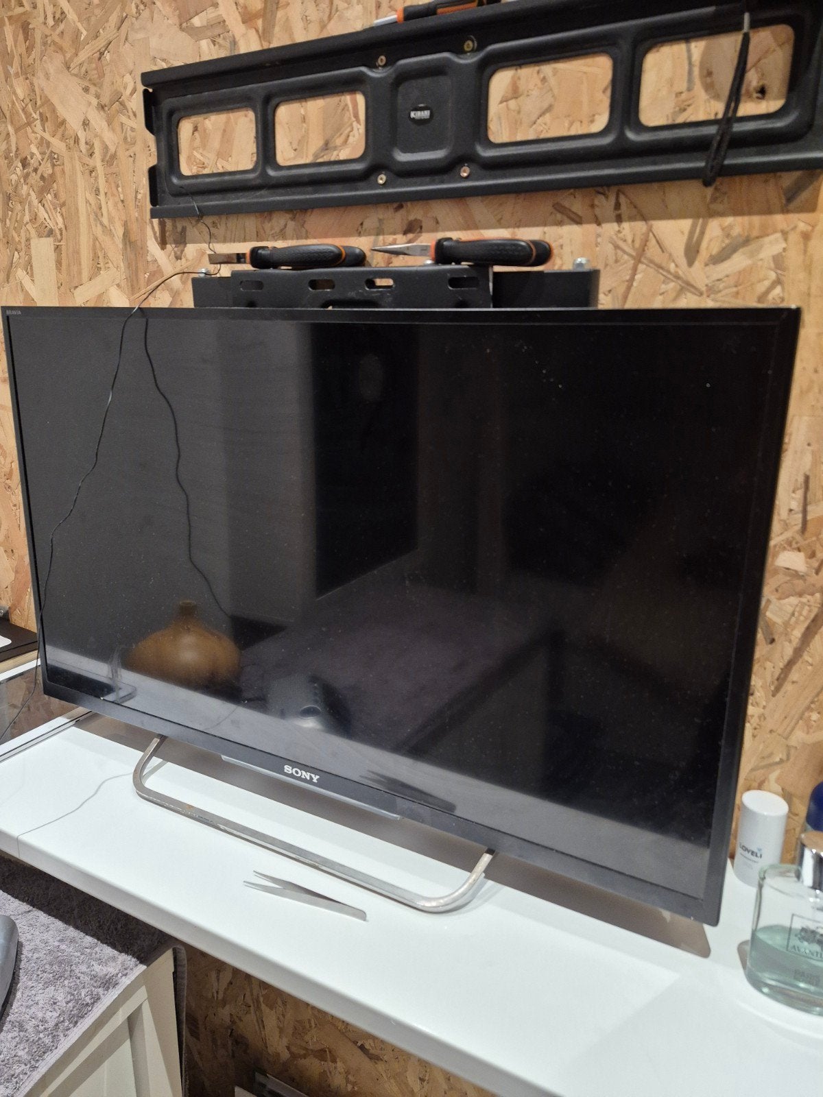Sony Bravia TV - Gebruikt, scherm defect, LED, 50 Hz, Full HD (1080p), 80 tot 100 cm