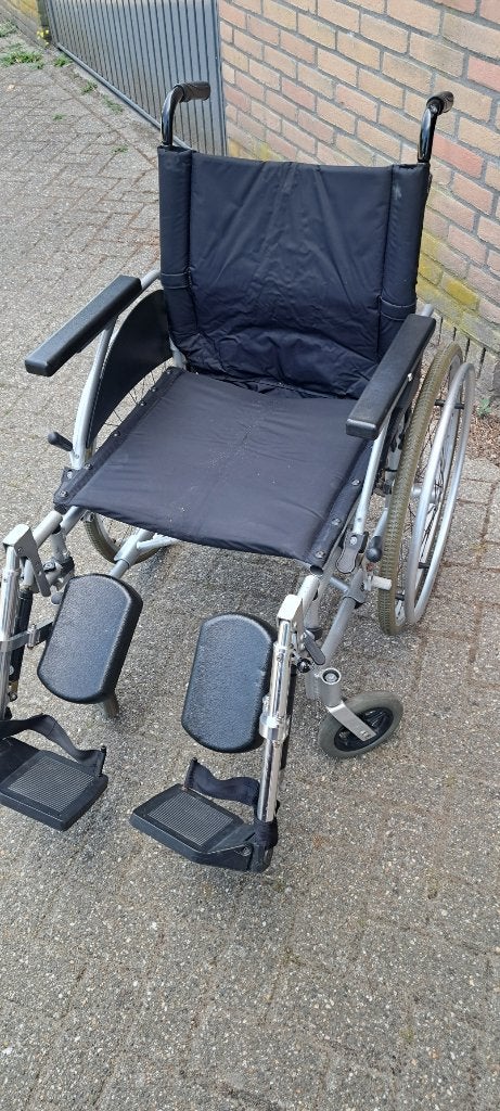 rolstoel met verstelbare voetsteunen, Diversen, Rolstoelen, Ophalen, Inklapbaar, Gebruikt, Duwrolstoel