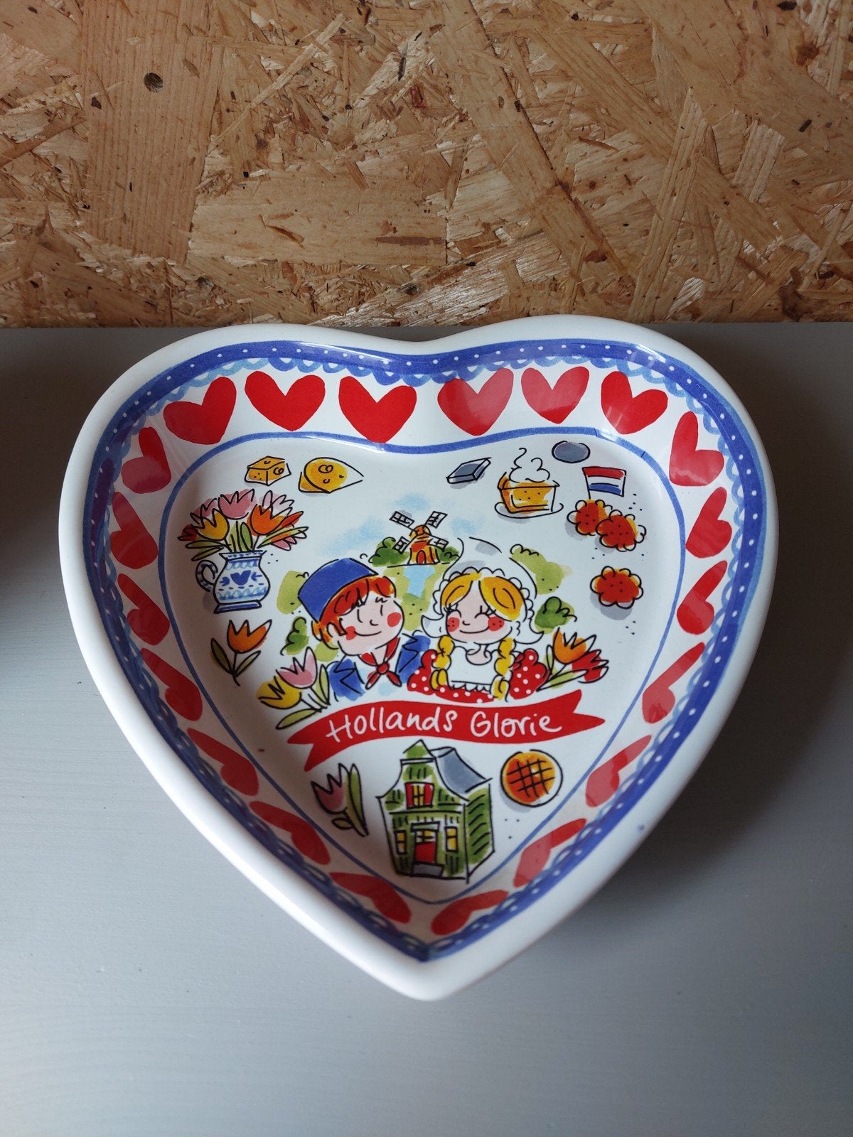 Blond Amsterdam schaal, Huis en Inrichting, Keuken | Servies, Blond Amsterdam, Ophalen of Verzenden, Aardewerk, Schaal of Schalen