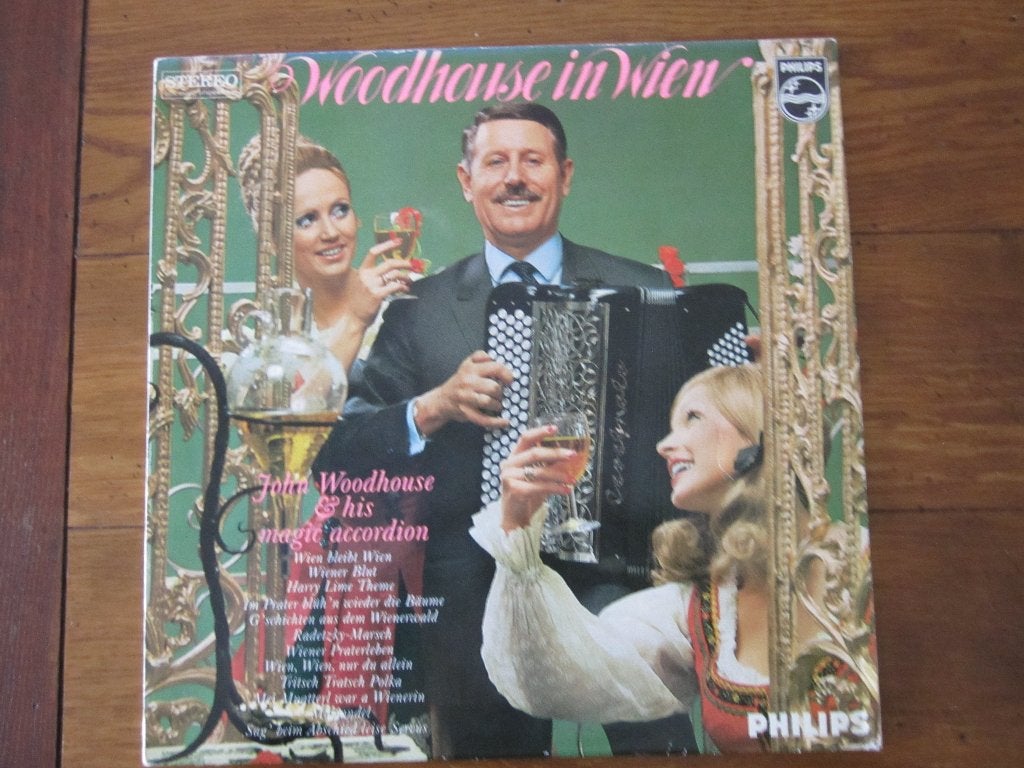 Woodhouse in Wien , & his magic accordion , LP, Beschermende buitenhoes, LP, Ophalen of Verzenden, Zo goed als nieuw