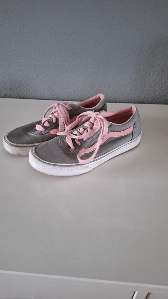 Vans sneakers maat 37 - Grijs met roze accenten, Ophalen of Verzenden, Sneakers of Gympen, Grijs, Gedragen
