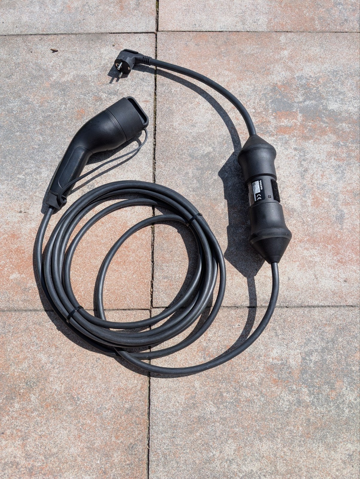 Volvo laadkabel stopcontact 230V, Ophalen of Verzenden, Zo goed als nieuw, Laadkabel