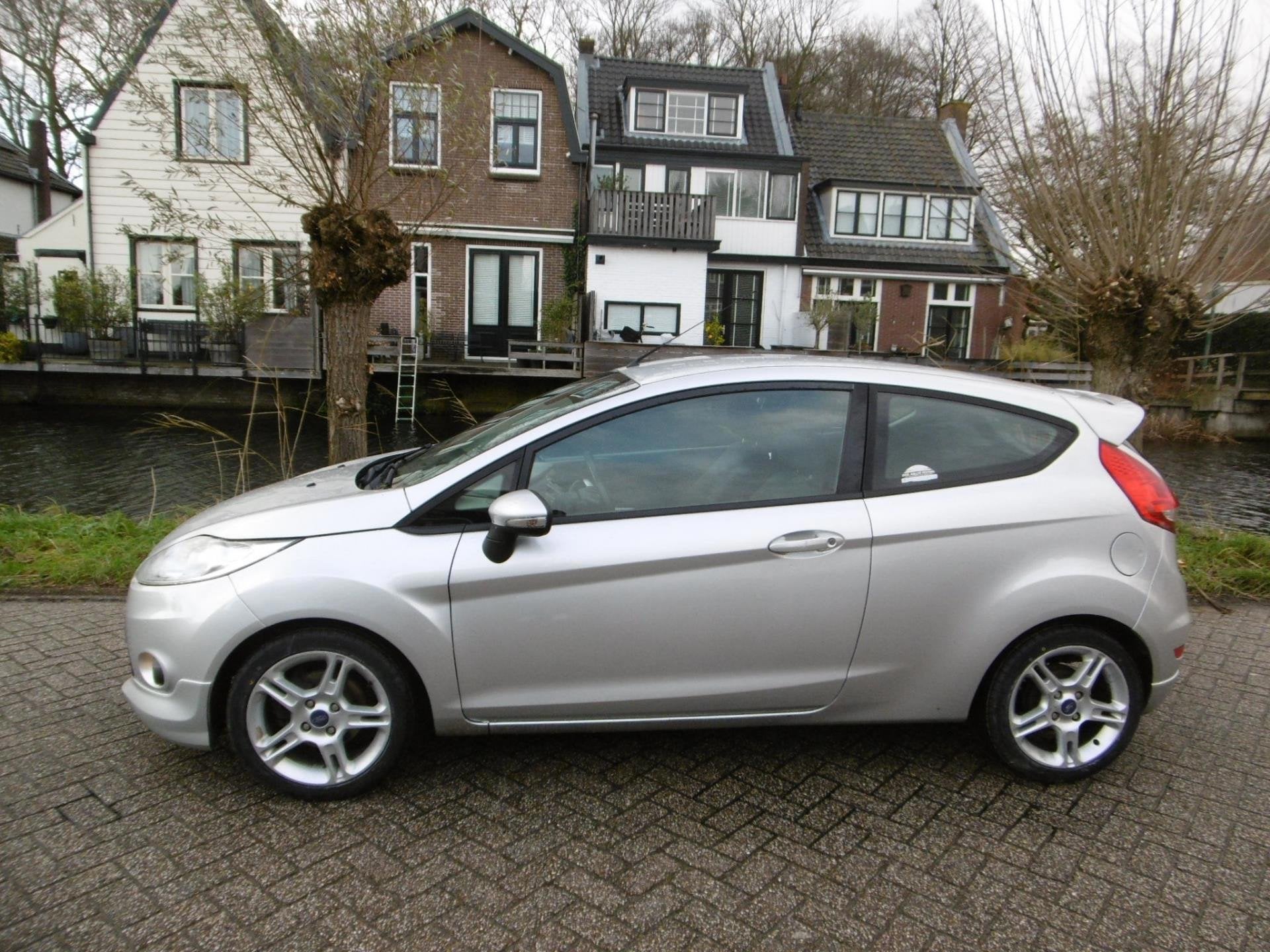 Ford Fiesta 1.6 Sport 120pk Clima Cruise PDC Historie Geen i, Stof, Gebruikt, 31 €/maand, 4 cilinders