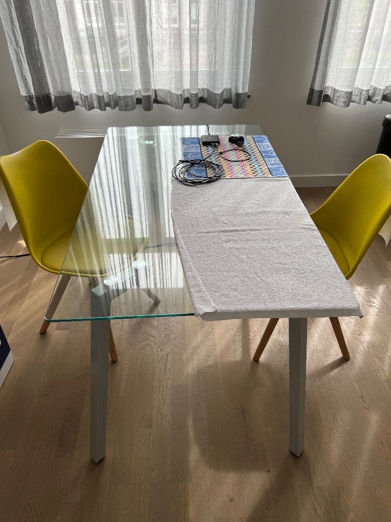 Dining table and chairs, Ophalen, 100 tot 150 cm, 50 tot 100 cm, Vijf personen of meer