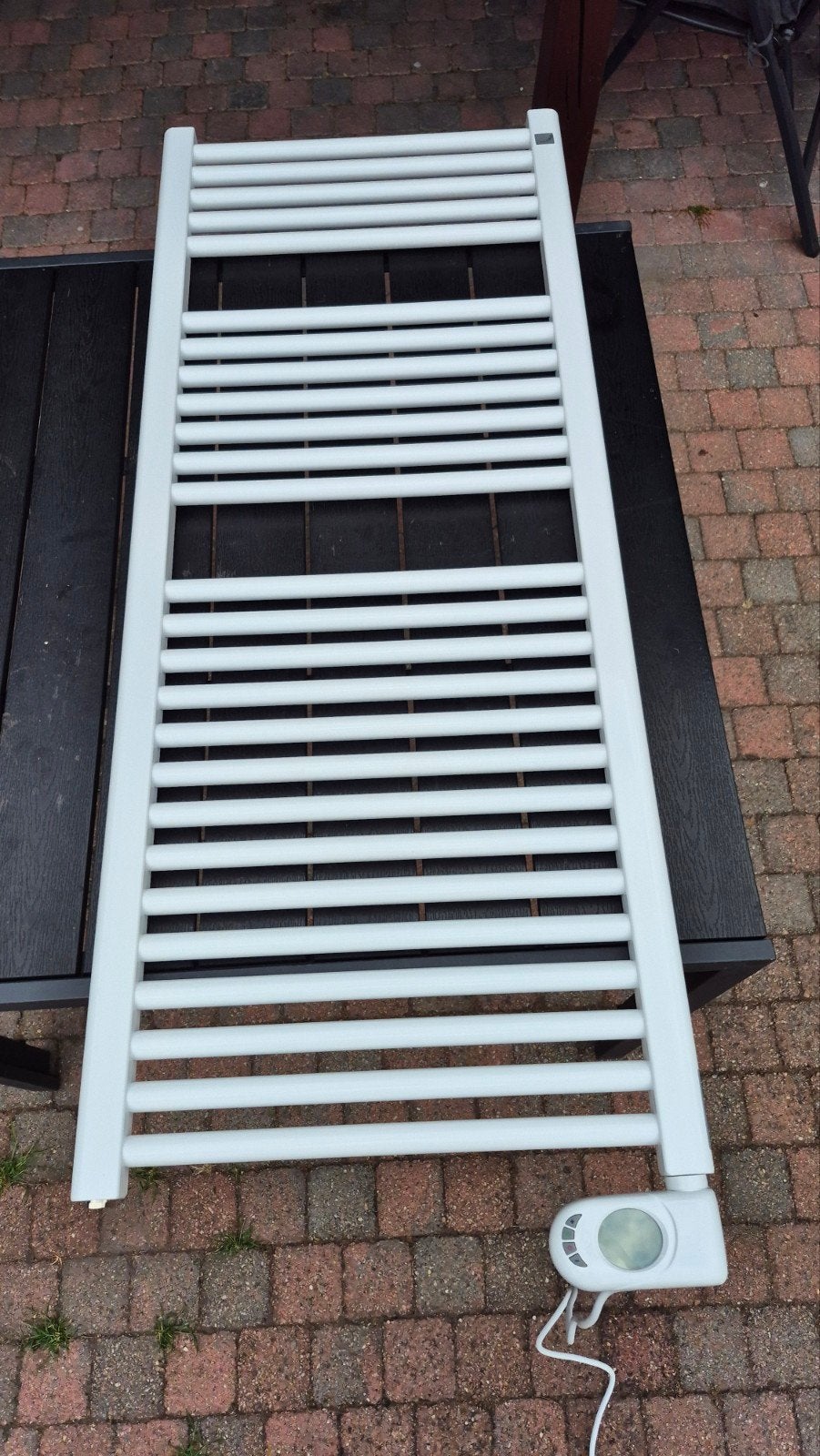 Zehnder Aura Electric Badkamerradiator 750W - Wit (RAL 9016), Doe-het-zelf en Verbouw, Verwarming en Radiatoren, Ophalen, Radiator