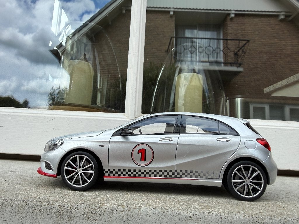 1:18 Mercedes A-Klasse Sport Equipment Polaris zilver Norev, Hobby en Vrije tijd, Modelauto's | 1:18, Auto, Norev, Norev, Zo goed als nieuw