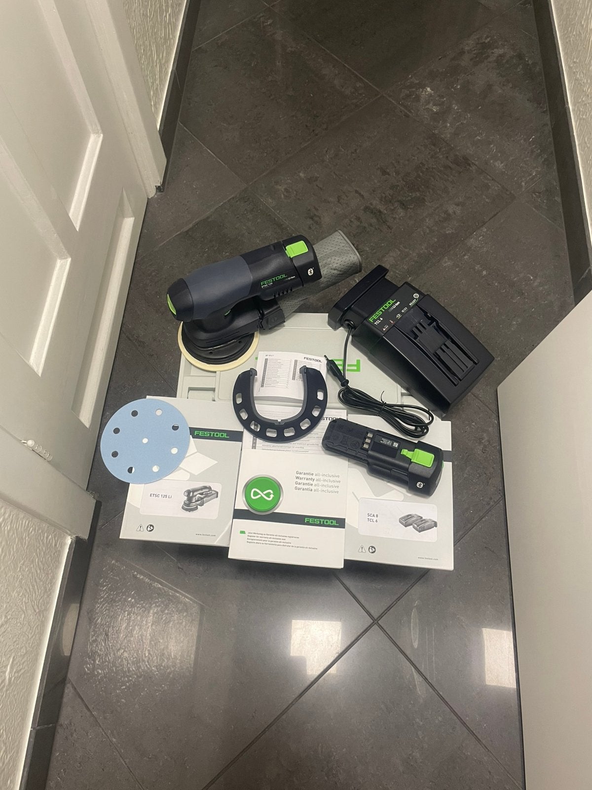Festool ETSC 125- Accu-excenterschuurmachine, Li 3,1 I-Plus., Ophalen of Verzenden, Nieuw, Minder dan 600 watt, Excentrische schuurmachine