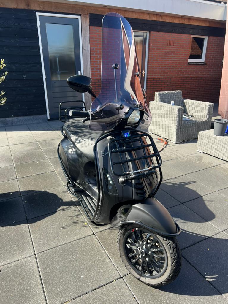 Vespa Sprint – Zwart – Full Option, Ophalen, Zo goed als nieuw, Benzine