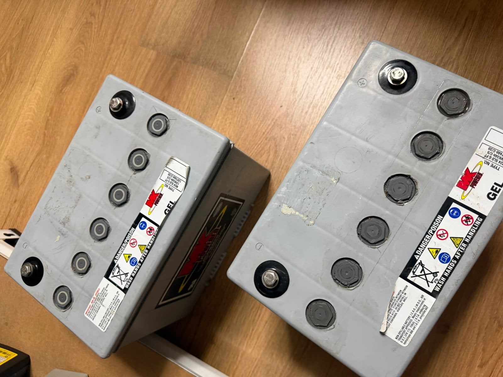twee gel accu's voor 63 AH €175,- per stuk bijde €300 -, Ophalen, Nieuw