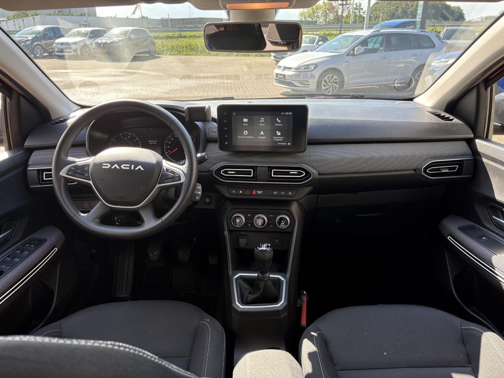 Dacia Jogger 1.0 TCe 100 ECO-G Extreme 5p. | NAP | Navigatie, Auto's, Voorwielaandrijving, Gebruikt, Euro 6, Bruin